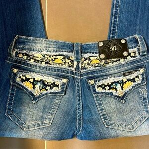 Miss Me capri size 28